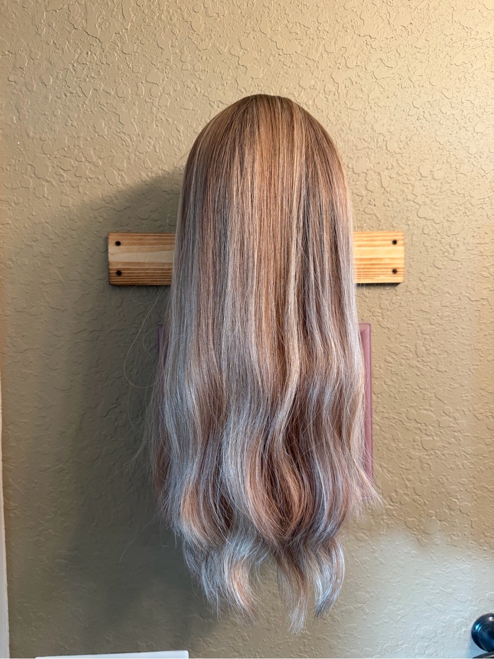 Lusta Hair 9x9 Silk Topper - 22” Dirty Blonde W/highlights - Excellent Condition